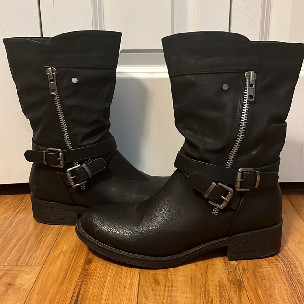 Woman’s Biker Boots NWOT